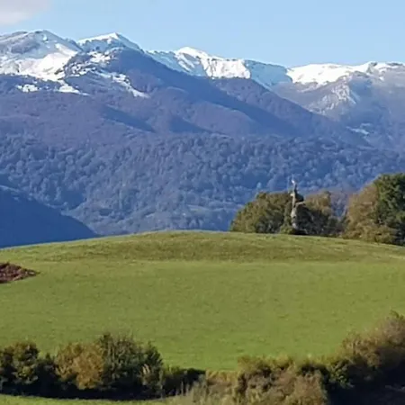 Avec Terrasse Face Aux Pyrenees Dağ evi